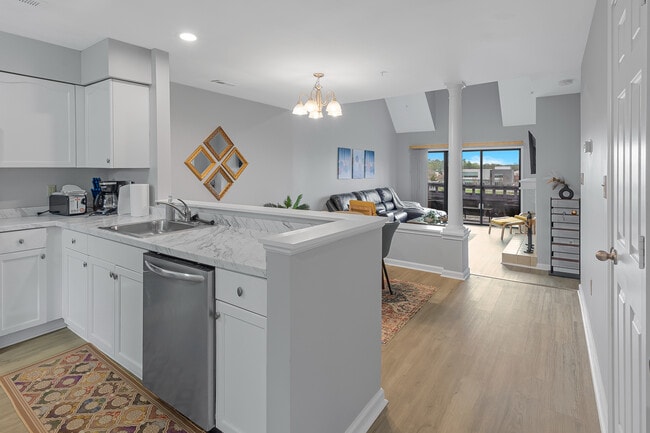 Building Photo - Room in Condo on J M Keynes Dr