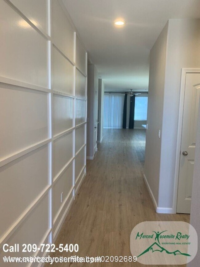 Foto del edificio - 3 br, 2 bath House - 734 Andrea Dr.