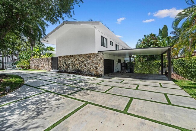 Foto del edificio - 7521 SW 56th St