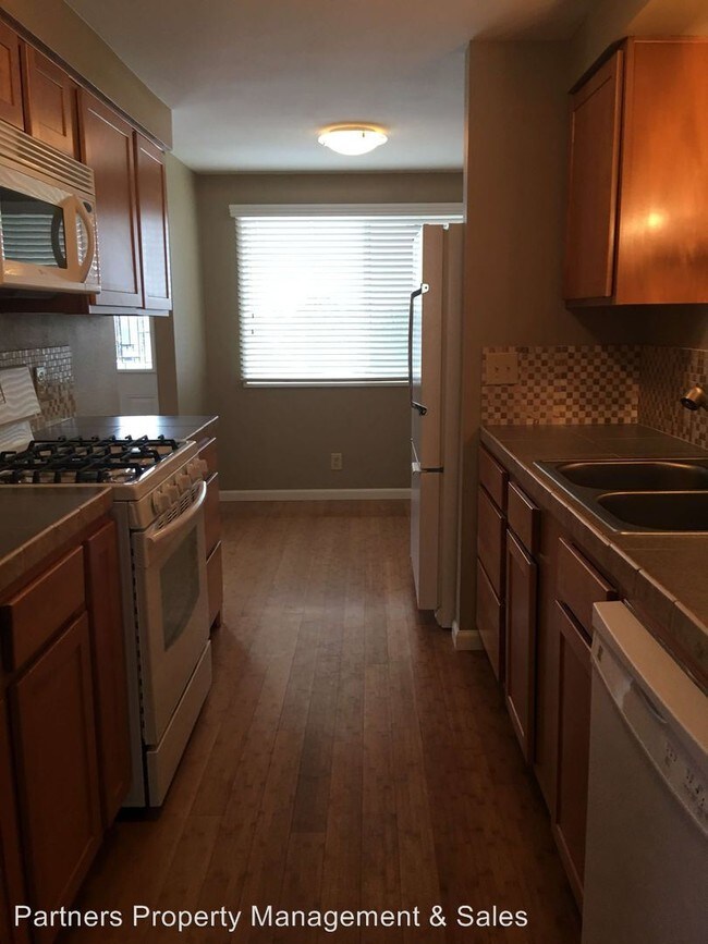 Foto del edificio - 2207-2211 NW Deschutes Pl