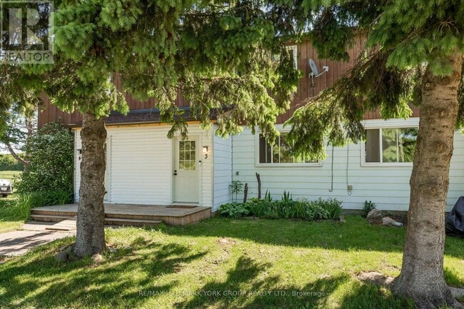 Building Photo - 3170 15th Sideroad