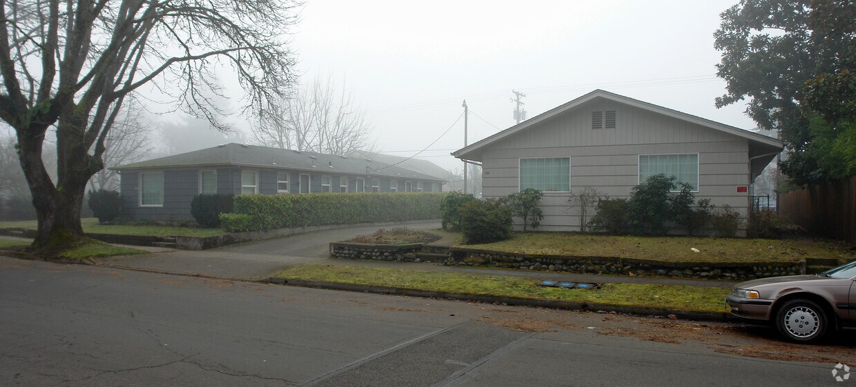 Primary Photo - 421-429 C St