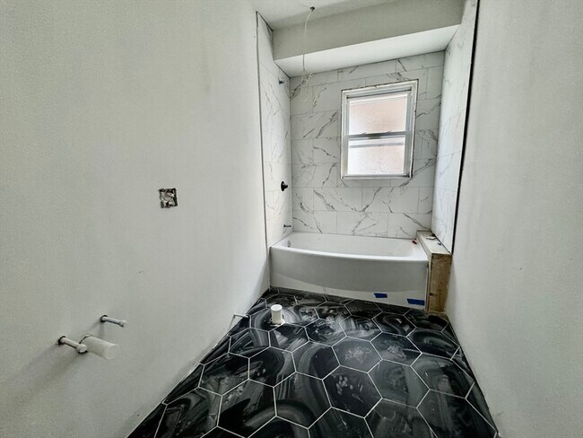 Foto del edificio - 132 Eliot St