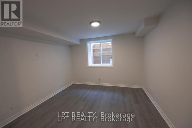 Building Photo - 27 Rockcress Gardens