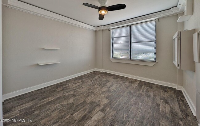 Foto del edificio - 311 W Ashley St
