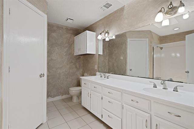 Building Photo - 750 Rosehill Ln