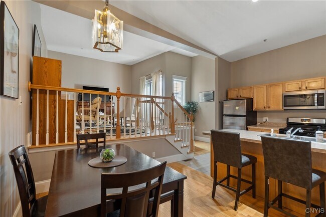 Foto del edificio - 317 W Fayette St