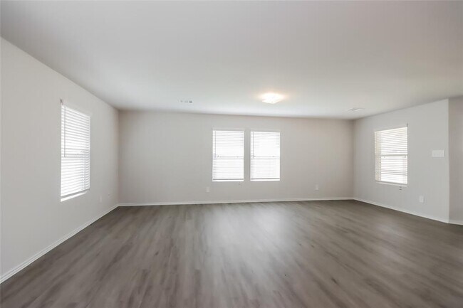 Building Photo - 4910 Sweet Chestnut Ln
