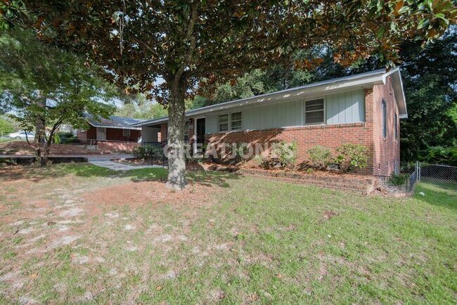 Building Photo - 7420 Claudia Dr