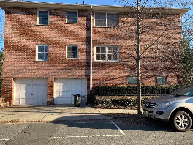 Building Photo - 273 John F. Kennedy Blvd