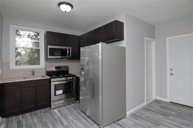 Foto del edificio - 83 Williams Ave