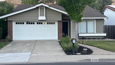 Building Photo - 3000 Sombrero Cir