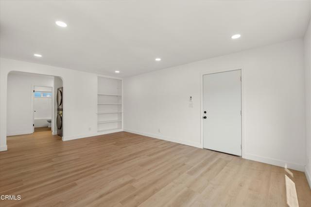 Foto del edificio - 624 Silver Lake Blvd