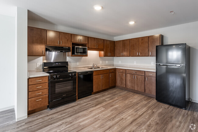 1BR, 1BA - 737SF - Kitchen - Goldenrod Glen Apartments