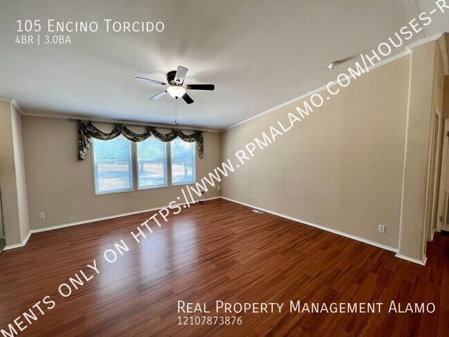 Foto del edificio - 105 Encino Torcido