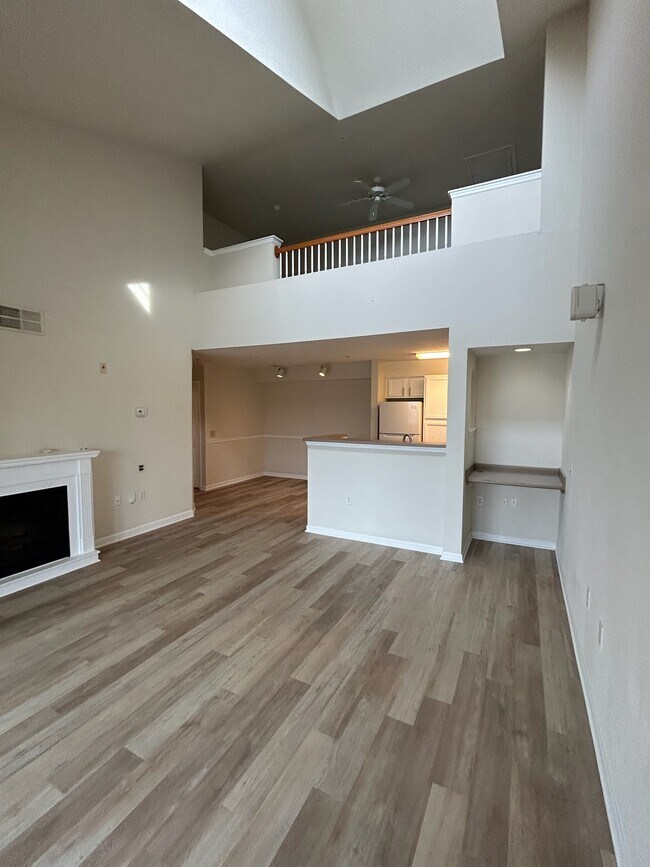 Foto del edificio - 8550 Touchton Rd
