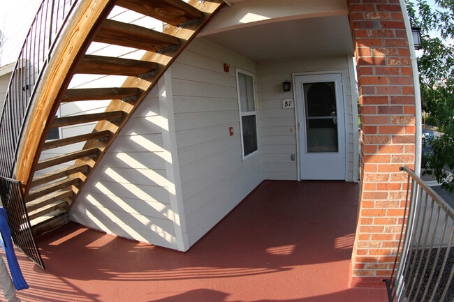 Foto del edificio - 1662 S Deframe St