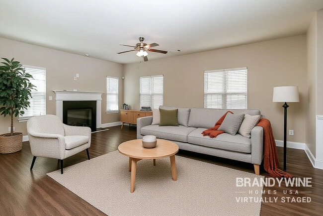 Foto del edificio - 196 Leland Ln