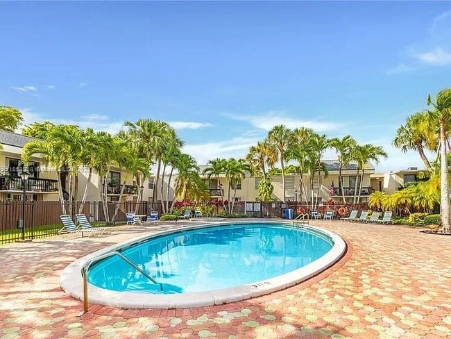 Foto del edificio - 8301 SW 142nd Ave