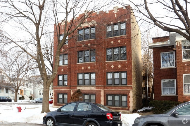 Building Photo - 4535-4541 N Leavitt St