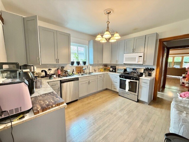 Foto del edificio - 5137 W Henderson St