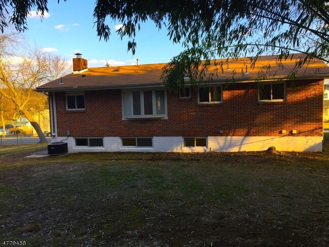 Foto del edificio - 83 Guy St