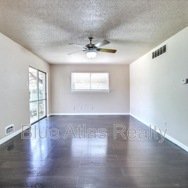 Building Photo - 9914 Brockbank Dr