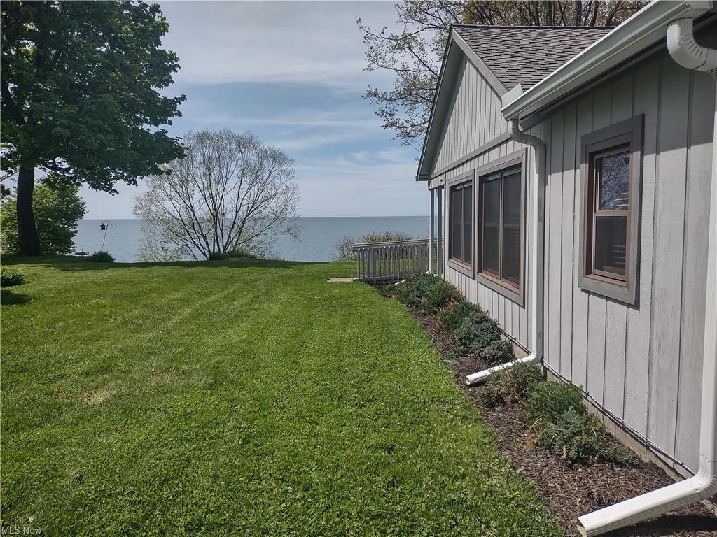 38575 Beachview Rd, Willoughby, OH 44094 House Rental in Willoughby