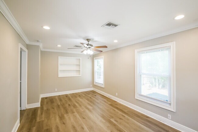 Foto del edificio - 1249 16th Ave N
