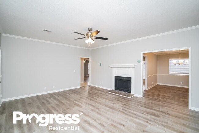 Building Photo - 218 Spring Hill Dr
