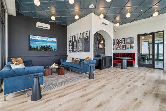 Foto del edificio - 405 N Ewing Ave