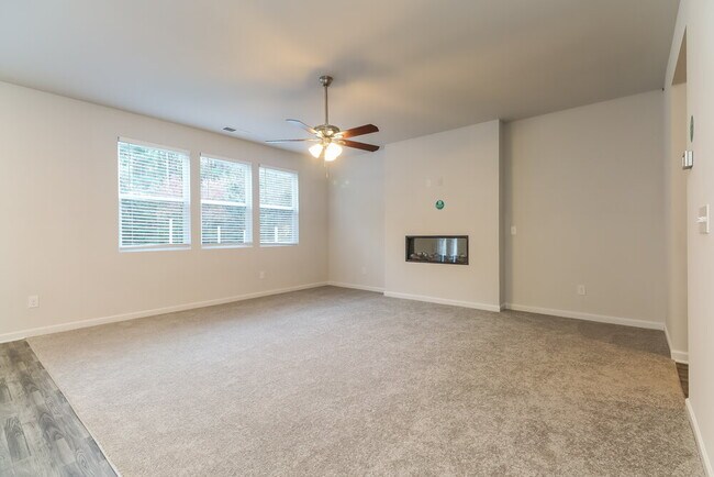 Foto del edificio - 151 Hamilton Pointe Dr