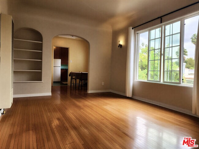 Foto del edificio - 1163 N Genesee Ave