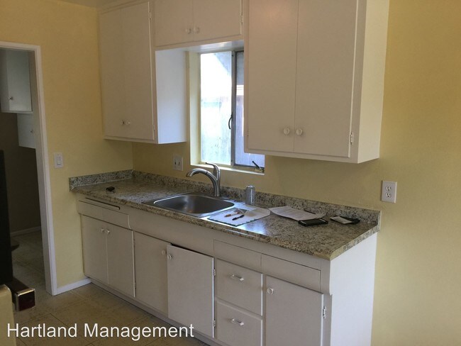 Building Photo - 3 br, 2 bath House - 411 East Avenue R7