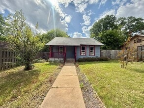 Building Photo - 402 Bonner St