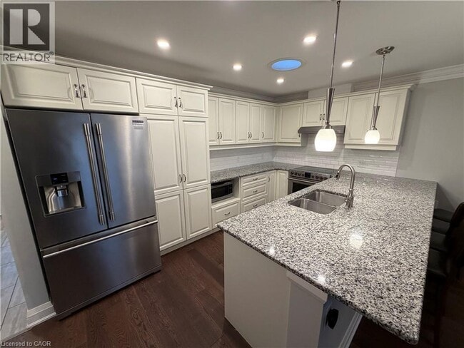 Photo du bâtiment - 21 Gates Ln