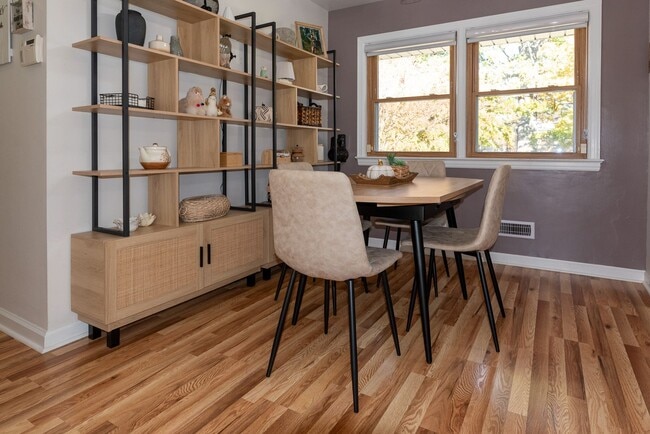 Foto del edificio - Beautiful 3-Bedroom, 3-Bathroom Home with ...