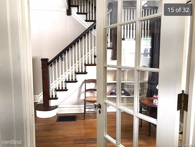 Foto del edificio - 4 br, 1.5 bath House - 118 York Street