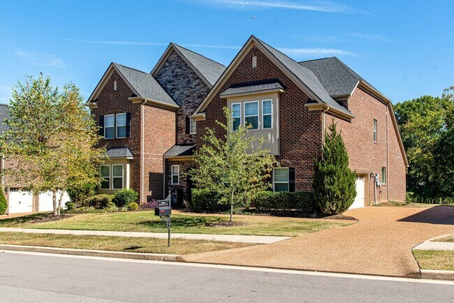 Foto del edificio - 9810 Glenmore Ln