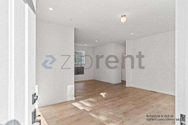 Foto del edificio - 1133 Lovell Ave