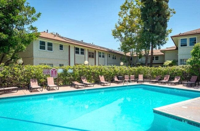 Foto del edificio - 5876 Bowcroft St