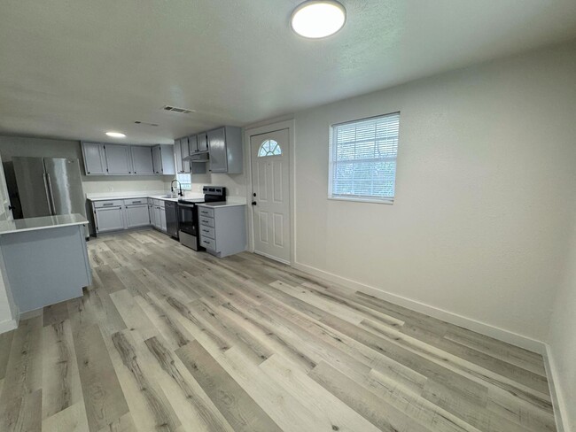 Foto del edificio - $600 OFF First Month!