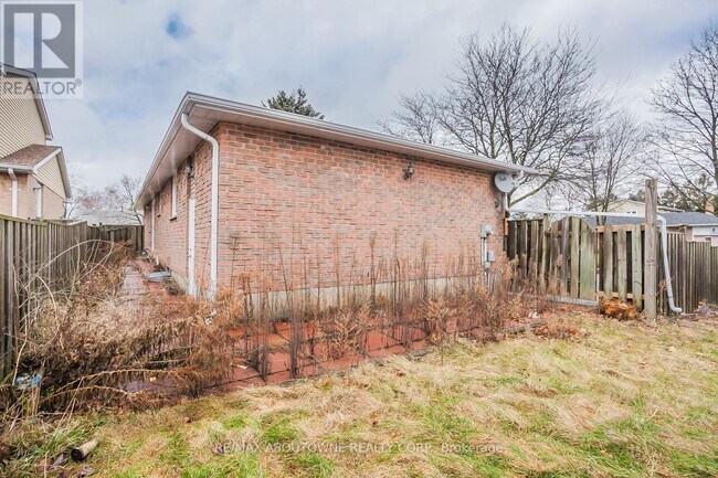 Building Photo - 106 Pondtail Dr