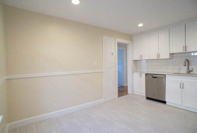 Foto del edificio - 165 Everett St