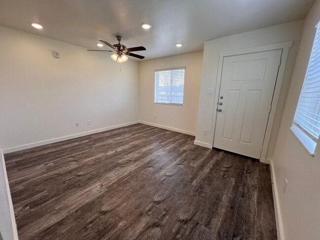 Building Photo - 3 Bedroom 2.5 Bathroom Townhome in Spring,...