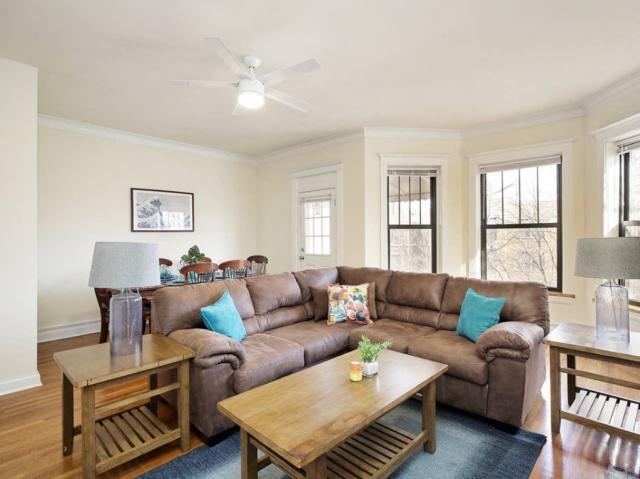Foto del edificio - 4 bedroom in CHICAGO IL 60615