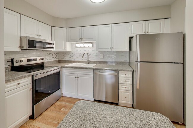 Foto del edificio - 613 Central Rd