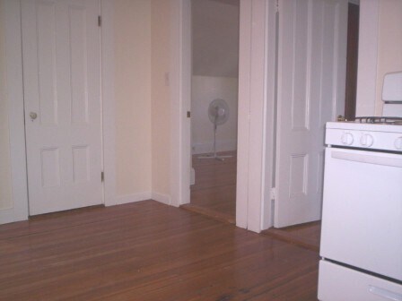 Building Photo - 110 Cranch St