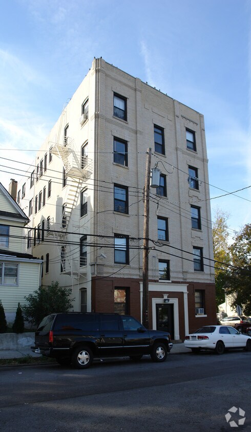 Building Photo - 60 Post St