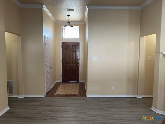 Building Photo - 2509 Lavender Ln